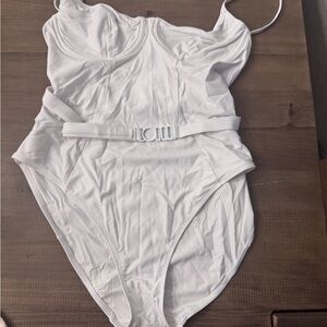 Solid and Striped The Spencer White One-Piece Swimsuit with Belt Size XL NWOT